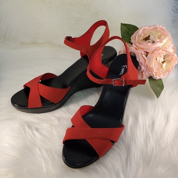 FIONI Clothing Shoes - FIONI RED/BLACK VEGAN SUEDE WEDGE SANDALS SIZE 11